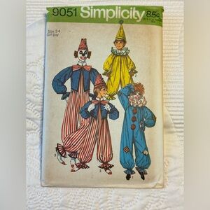 Vintage Simplicity 9051 Vintage Clown Costume Pattern – uncut